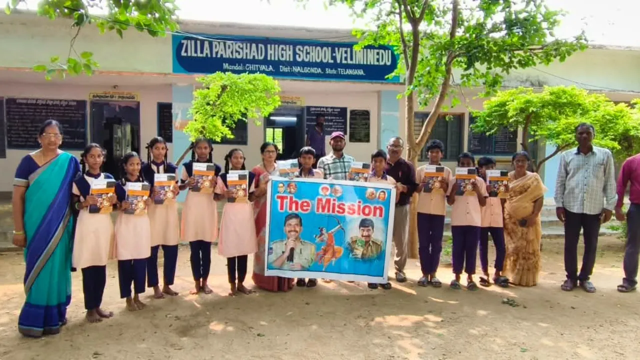 8వ తరగతి విద్యార్థులకు ఉచిత NMMS పుస్తకాల పంపిణీ
