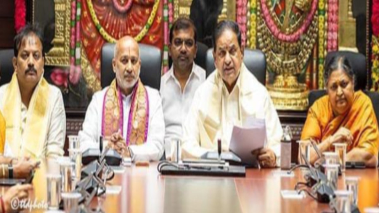 శ్రీవారి బ్రహ్మోత్సవాలు విజయవంతంగా ముగిశాయి  సమిష్టి కృషితో బ్రహ్మోత్సవాలు దిగ్విజయం: బీఆర్ నాయుడు