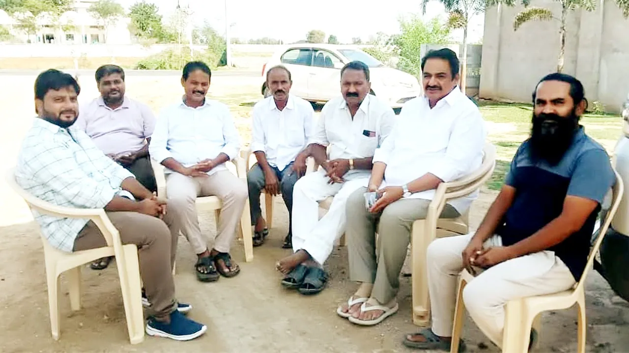 కనిగిరిలో కదిరి బాబురావును కలిసిన వైసీపీ నాయకులు